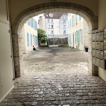 Apartment La Parenthese - Ideal Couple - Lumineux Et Bar-sur-Aube